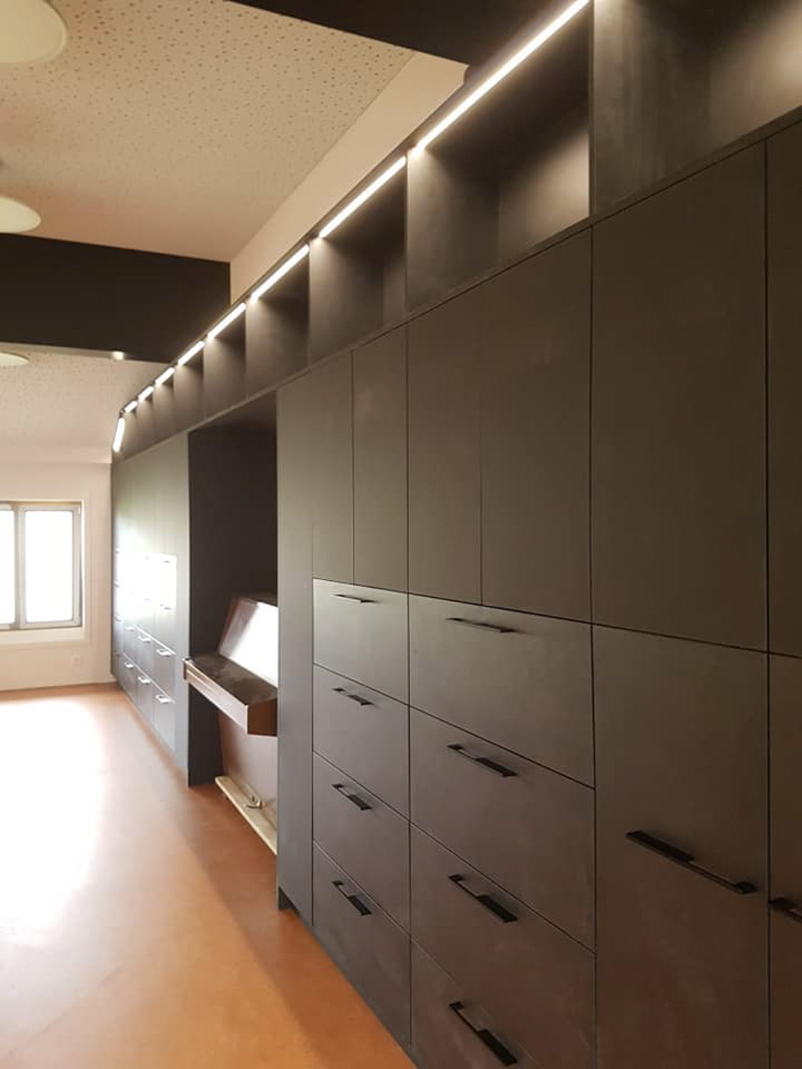 Philippe et Louis Vial Agencement Mobilier 01